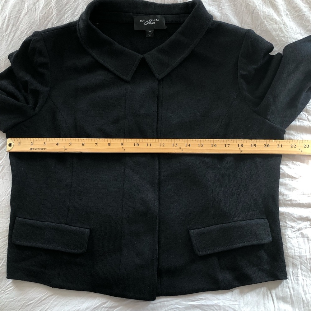 ST JOHN CAVIAR Black Santana Knit Boxy Short Blazer size 16 - Picture 5 of 11